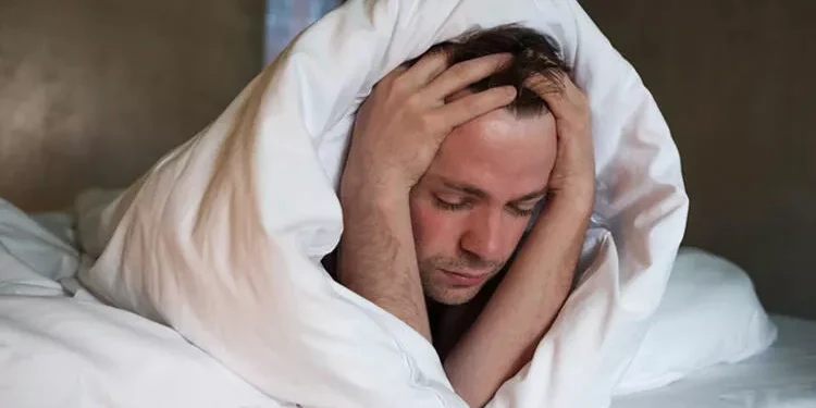 Gece Aç Yatmak Kilo Verdirir mi?