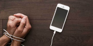 Telefon Bağımlılığı Nedir? Nasıl Kurtulunur?