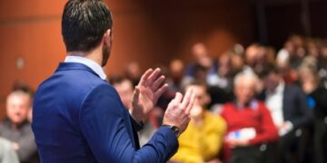 Topluluk Önünde Kendini İfade Etmek