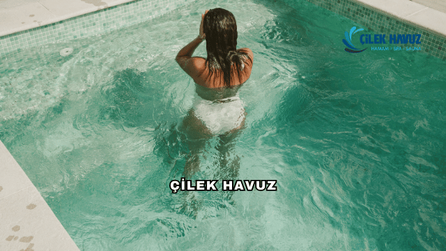 Çilek Havuz Hakkında